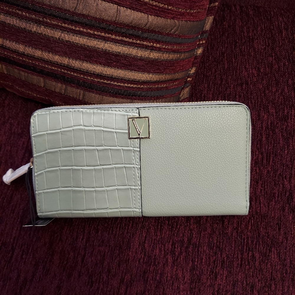 Victoria's secret wallet